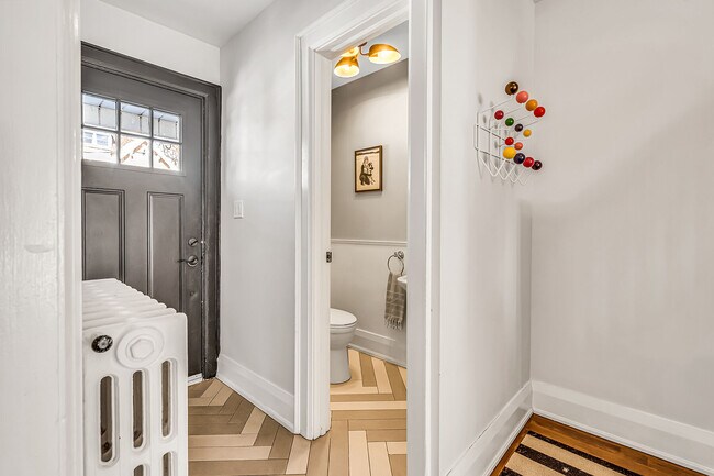 Building Photo - 15 Avion Ave