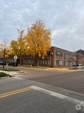 Building Photo - 404 N 6th St