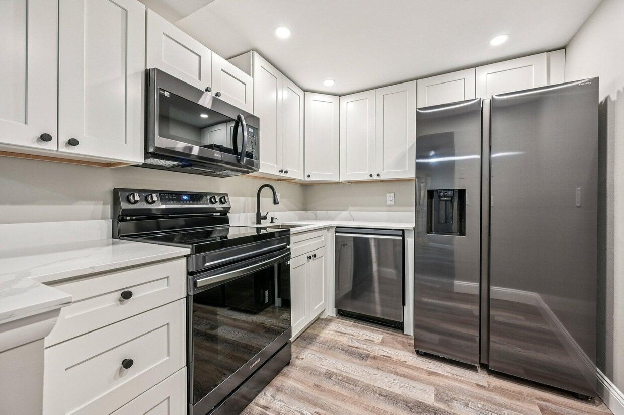 Foto principal - 460 NW 20th St