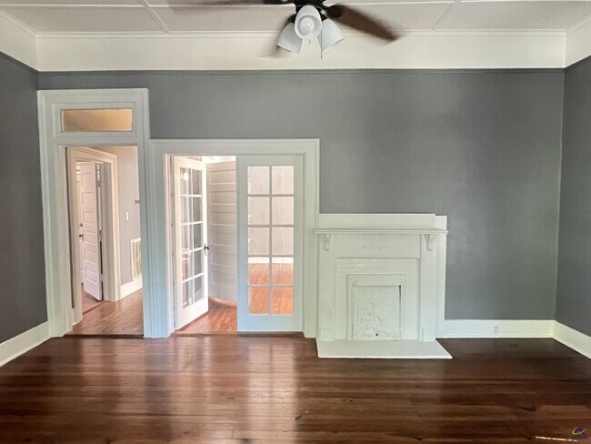 Foto del edificio - 310 Central Ave