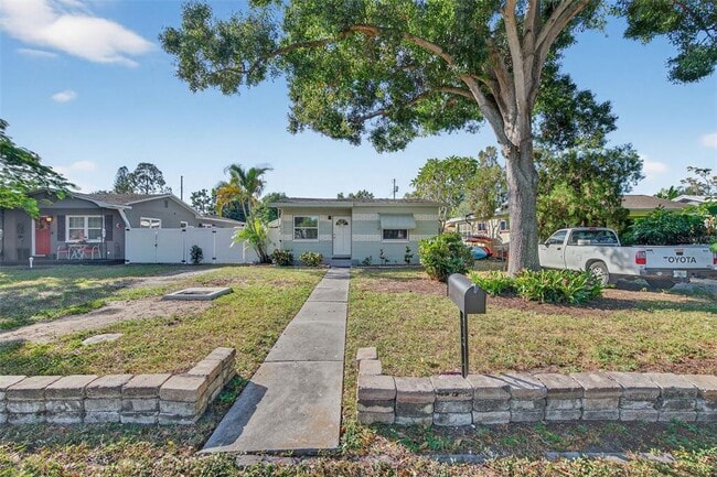 Building Photo - 5410 19th Ave S