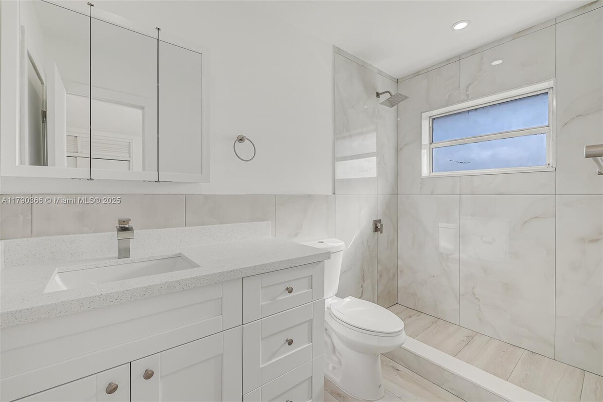 Foto principal - 1619-1621 NW 8th Ave