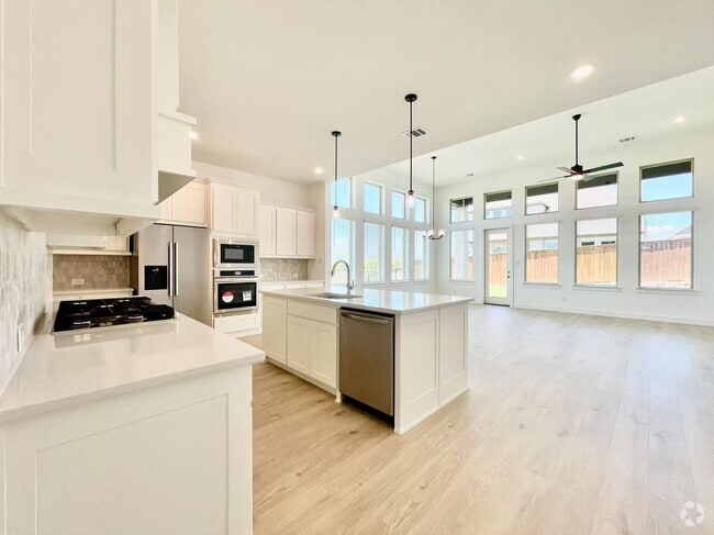 Building Photo - 15603 Valerian Trl