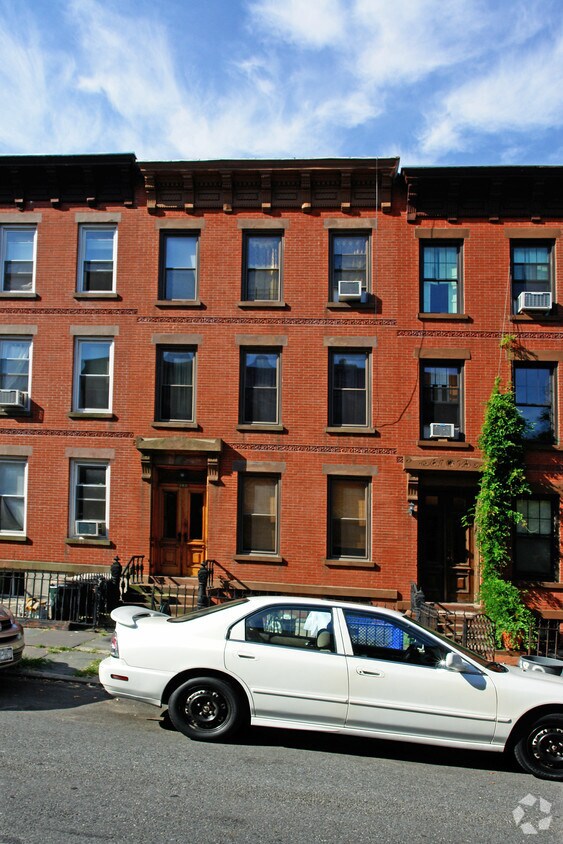 Building Photo - 380 13th St