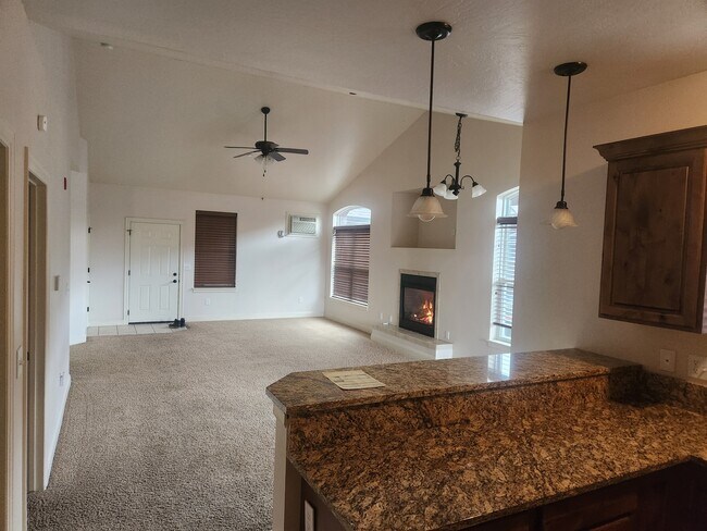 Foto del edificio - 4100 Mullan Rd