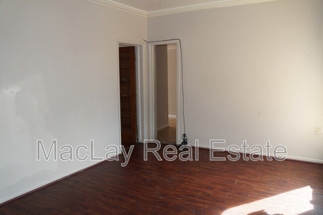 Foto del edificio - 2227 N 24th Pl