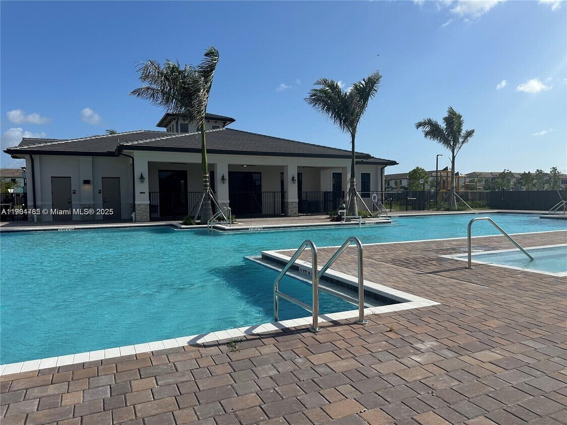 Foto principal - 23420 SW 127th Pl