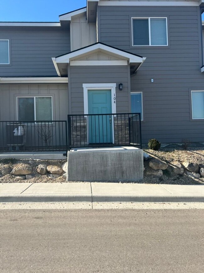 Foto del edificio - WELCOME TO SUNBEAM TOWNHOMES