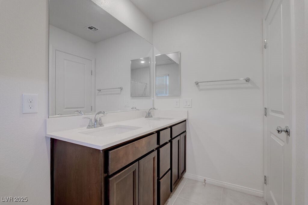 Foto principal - 4603 Sapphire Crst Ave