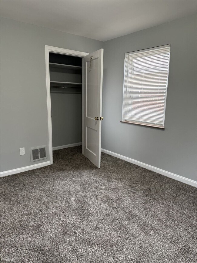 Building Photo - 2 br, 1 bath House - 4340 Webster Ave