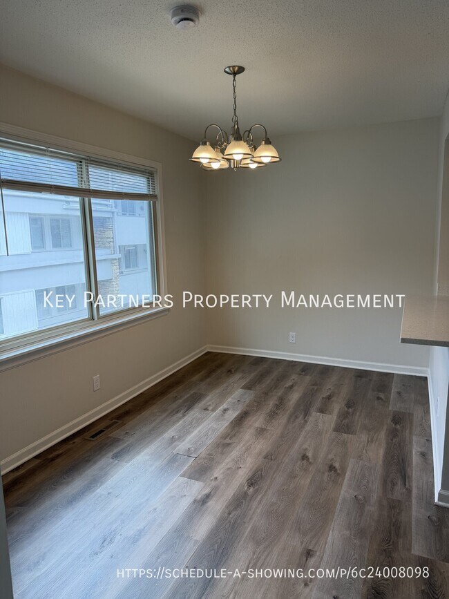 Foto del edificio - 8835 Glenwood St