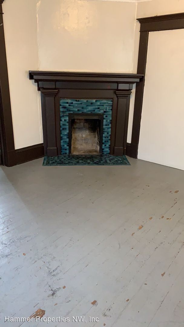 Building Photo - 4 br, 1 bath House - 608 E Chestnut Street