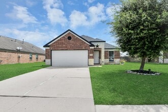 Building Photo - 4707 Wheelwright Trl