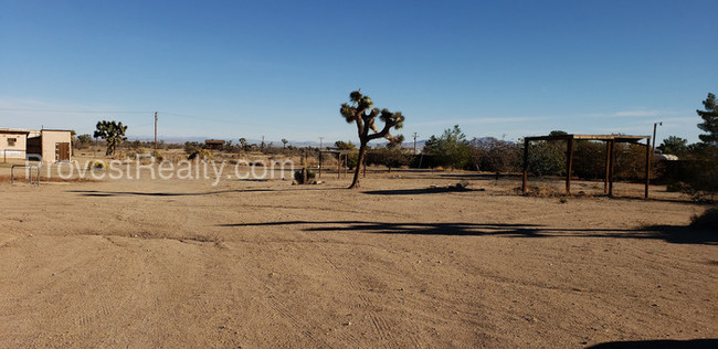 Foto del edificio - 9024 Sunset Rd