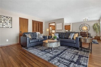 Building Photo - 6 Connie Ln