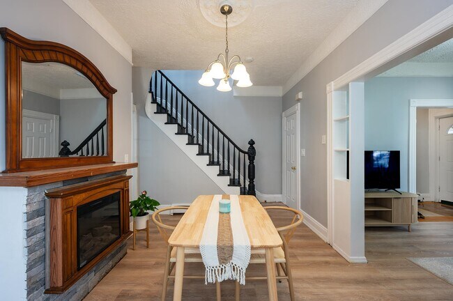 Foto del edificio - 233 Bidwell Ave