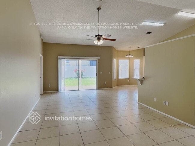 Building Photo - 12513 Belrose Ave