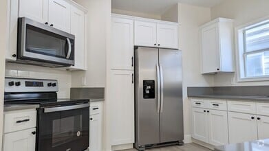 Building Photo - 17 Paddington Ln