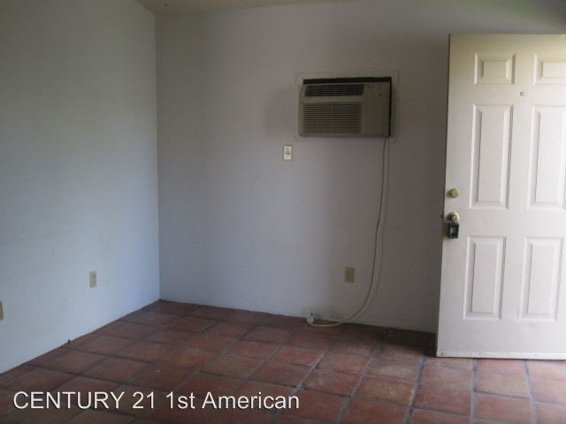 Foto del edificio - 1150-1152 N Magnolia Ave