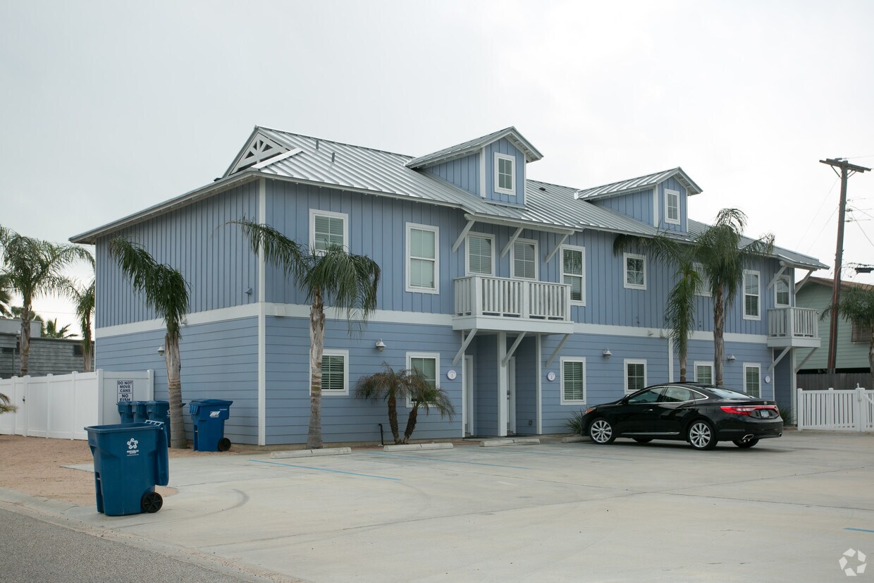 Primary Photo - 512 Sea Shell Dr