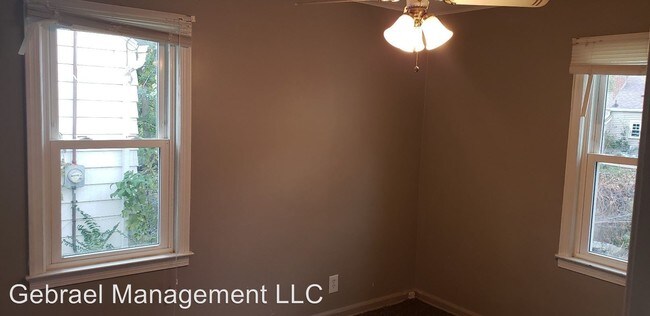 Building Photo - 4 br, 1.5 bath House - 807 Fremont