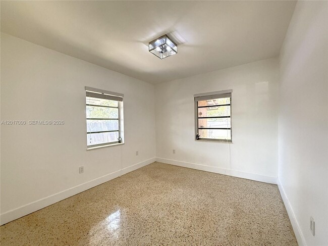 Building Photo - 155 SW 71st Ave