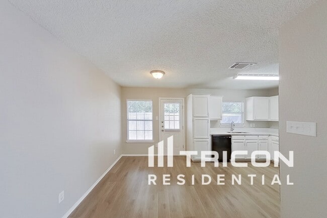 Building Photo - 1708 N Bent Tree Trail