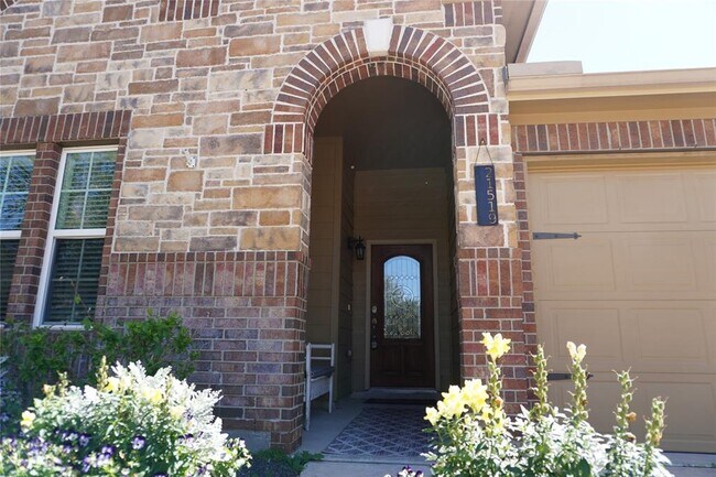 Foto del edificio - 21519 Barrett Knolls Dr