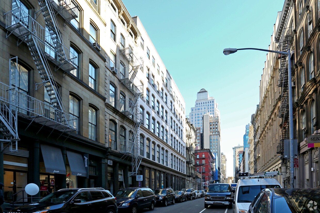 Primary Photo - Tribeca Court