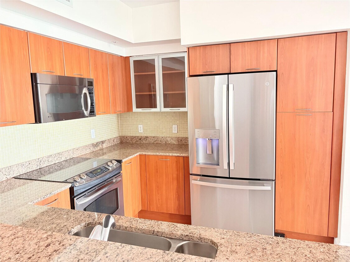 Primary Photo - 700 E Boynton Beach Blvd