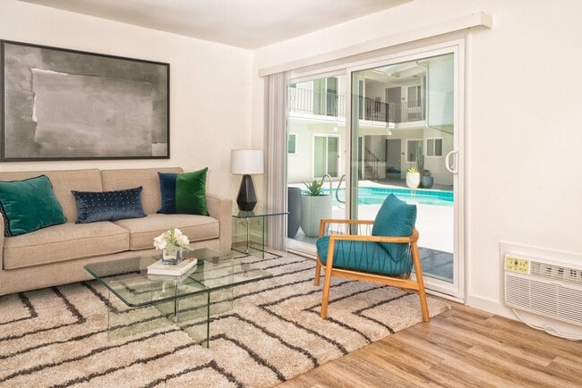 Building Photo - Mid-century LA style in Sherman Oaks!