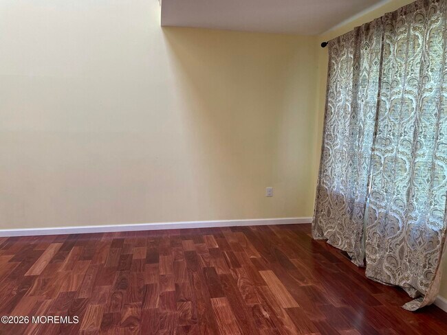 Building Photo - 19 Clavendon Ct