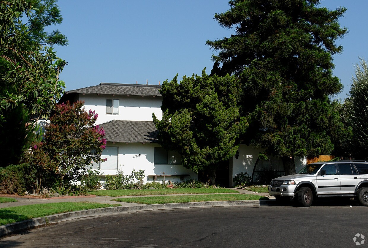 Primary Photo - 434 W Tularosa Ave