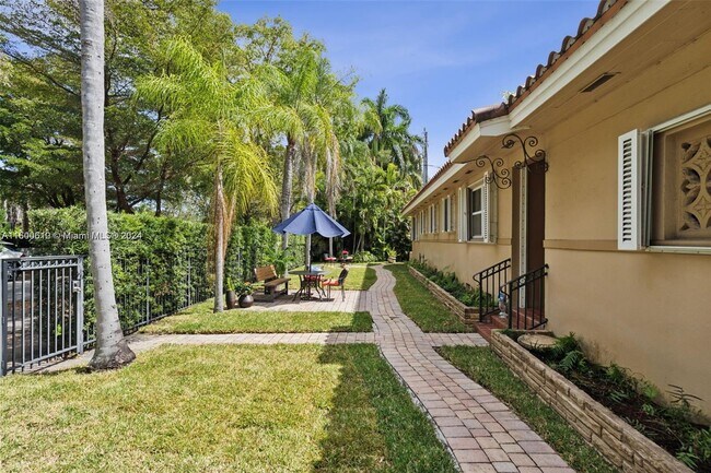 Foto del edificio - 3403 Anderson Rd