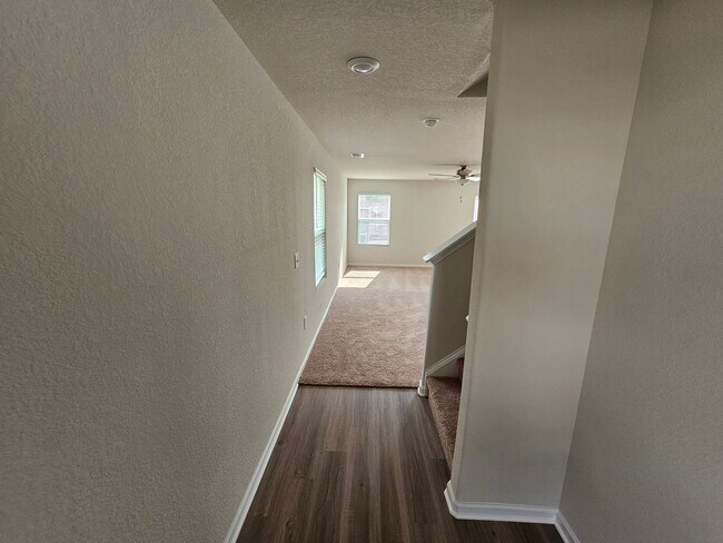 Foto del edificio - Brand New 3BR Home Minutes from the Airport
