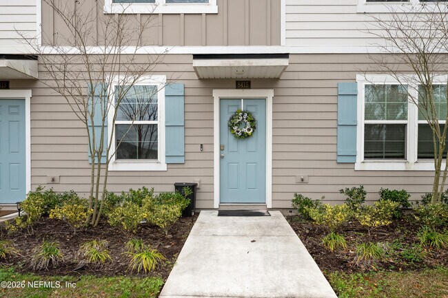 Building Photo - 8415 Zenith Cir