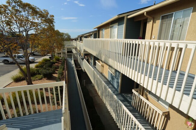 Foto del edificio - Sea Vale Bluff Apartments