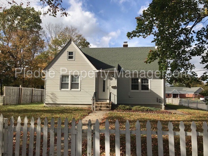 Primary Photo - 19 Lebanon Ave