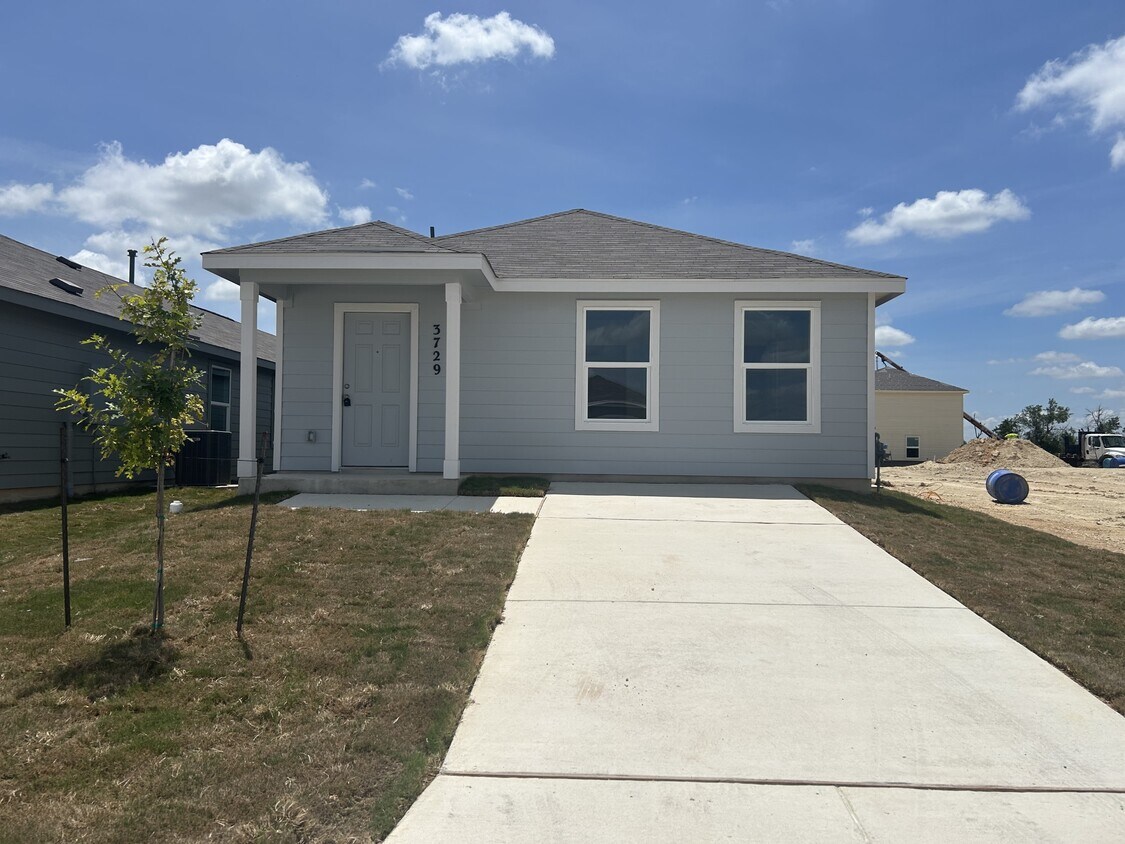Primary Photo - 3729 Hillside Cir