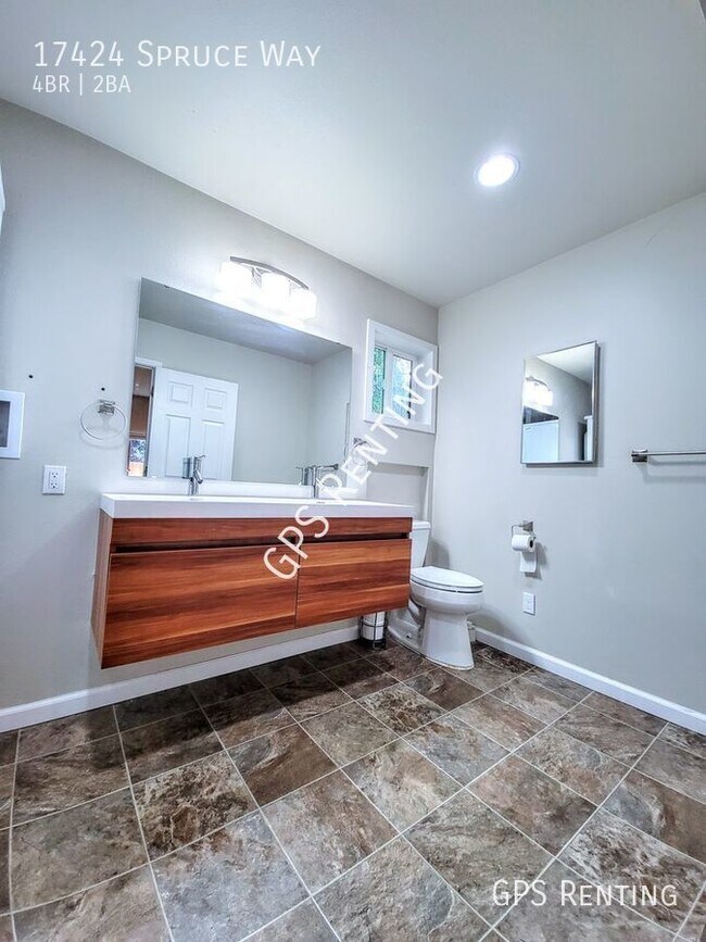 Foto del edificio - 4bd Updated Rambler in Lynnwood