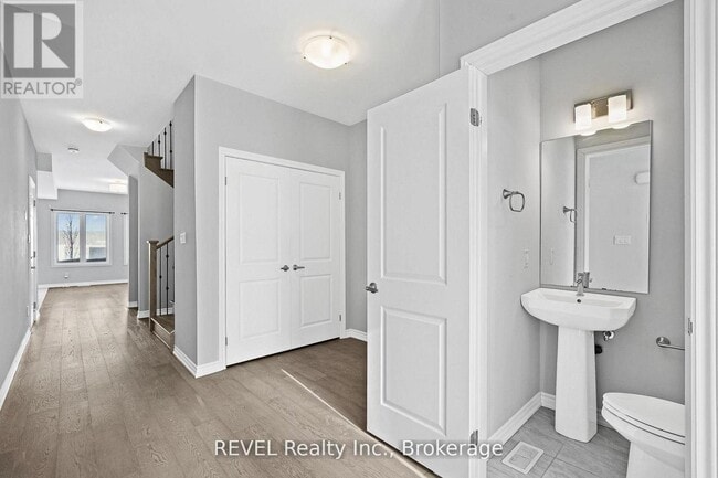 Building Photo - 87 Renfrew Trl