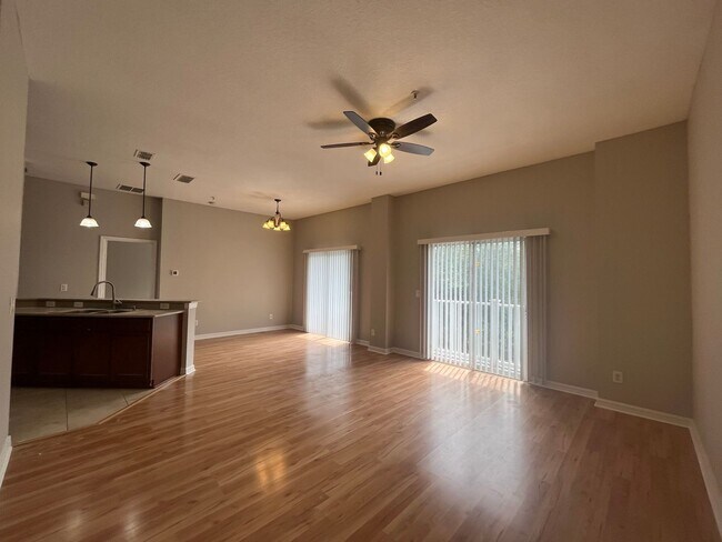 Building Photo - Stunning two-bedroom, two-bathroom townhou...