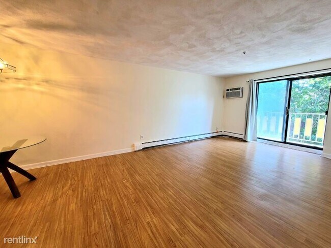 Building Photo - 1 br, 1 bath Condo - 100 Grand view