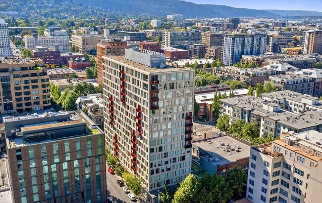 Building Photo - Incredible Views on the 12th Floor - Luxur...