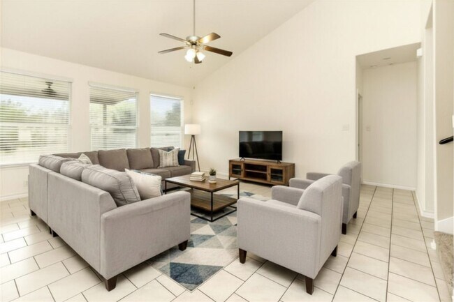 Building Photo - 536 Saltlick Way