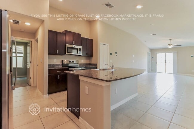 Building Photo - 2253 Jungle Dr