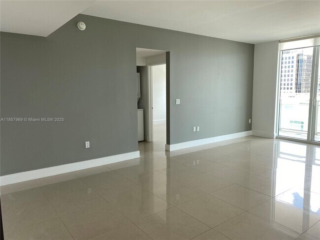 Foto del edificio - 950 Brickell Bay Dr