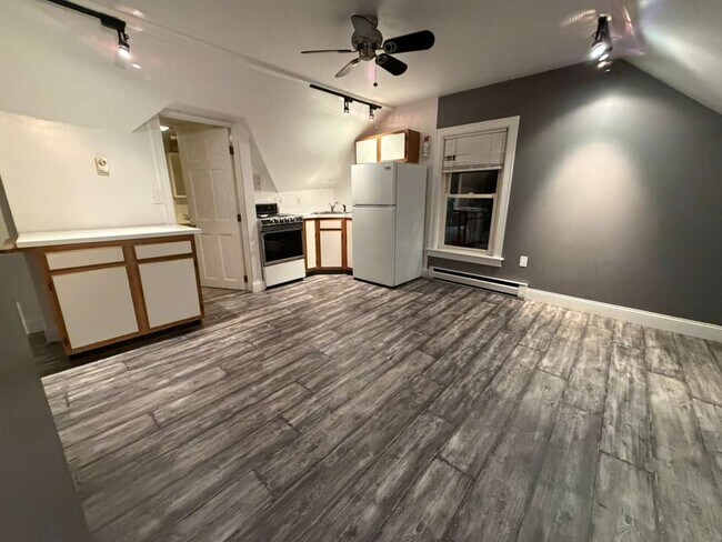 Foto del edificio - 8 Central St