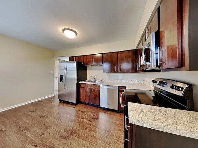 Building Photo - 533 Germaine Ln