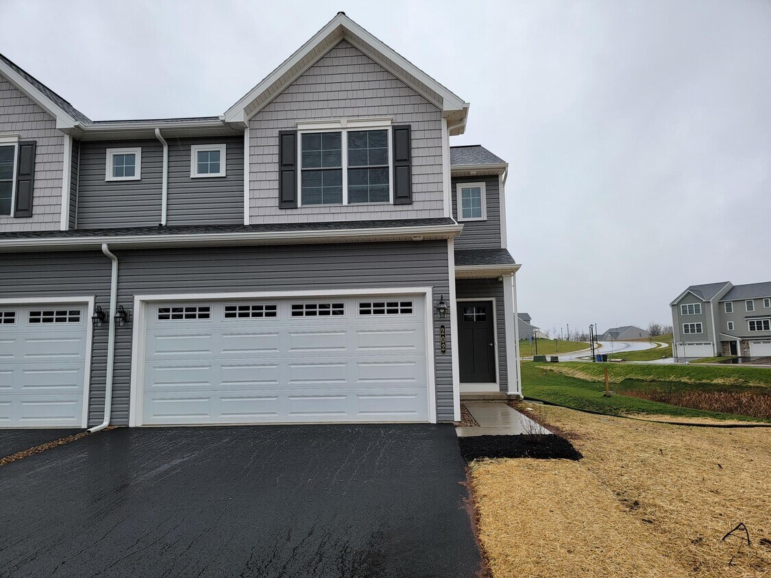 224 Sage Blvd, Middletown, PA 17057 Townhome Rentals in Middletown PA